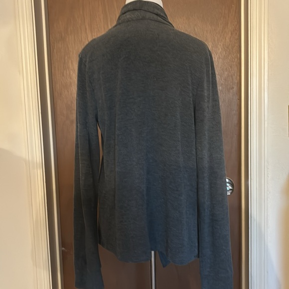 Light Wrap Sweater - Picture 2 of 3